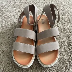 a.n.a sandals